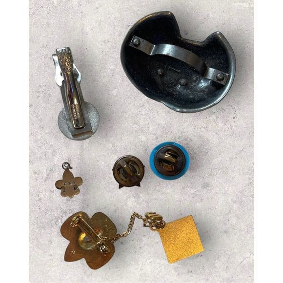 Boy, Cub and Girl Scout lot of vintage pins - Picture 2 of 9